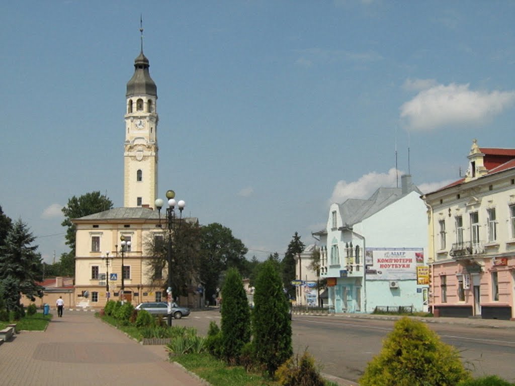 ►В центрі Снятина