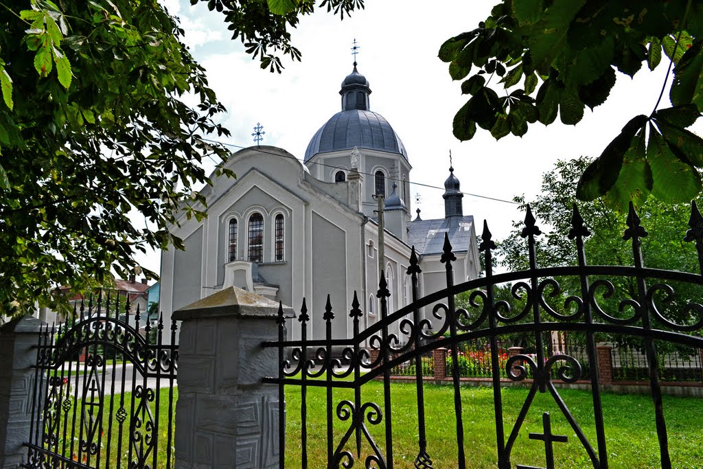 Holy Trinity Church (18 century)