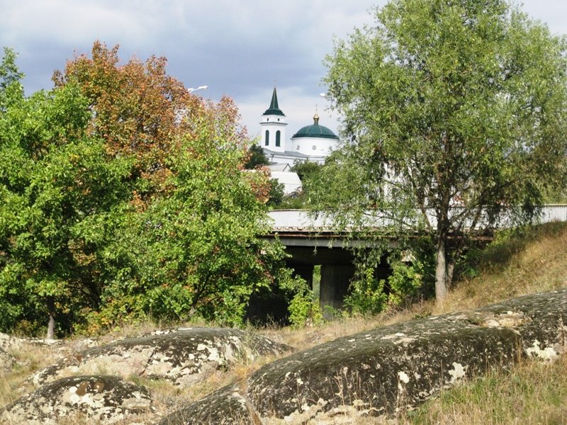 Вид на церкву