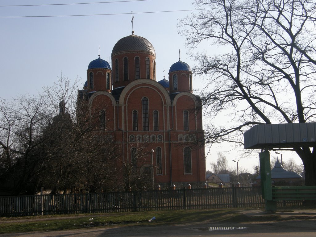 Церковь (вид с дороги)