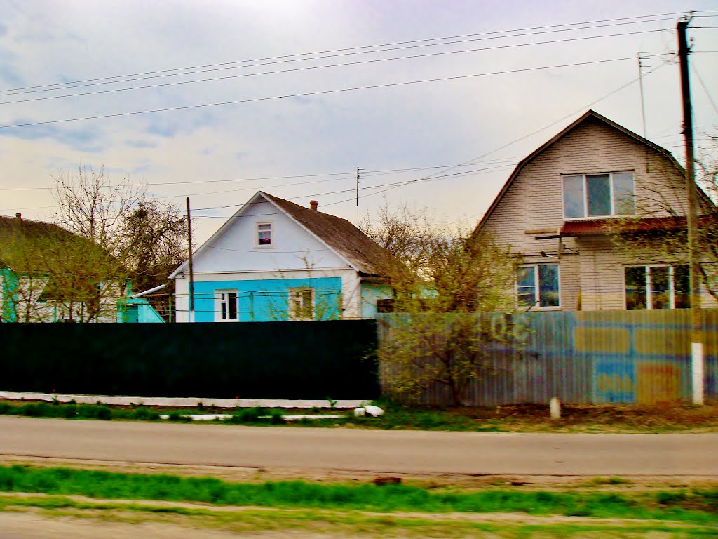 23.04.2012 16:40  Одесское шоссе. По улицам п.г.т. Гребенки.