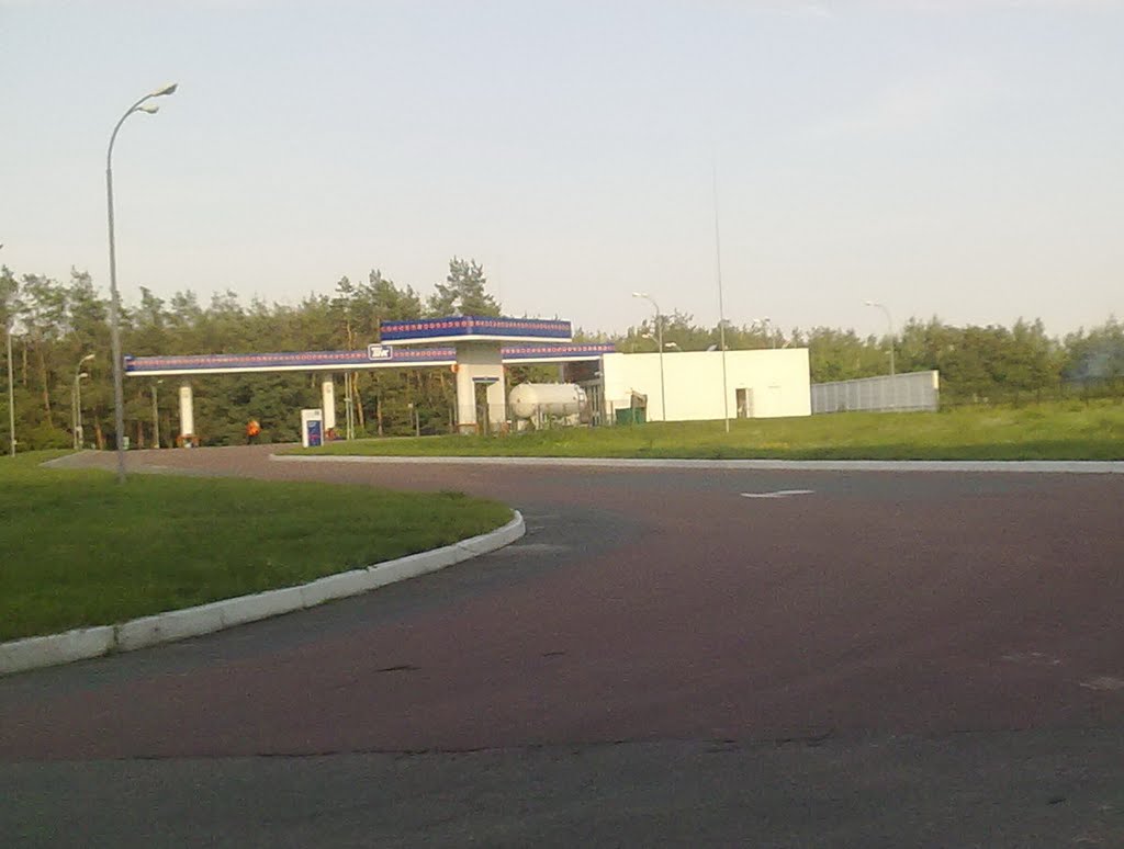 Fuel station