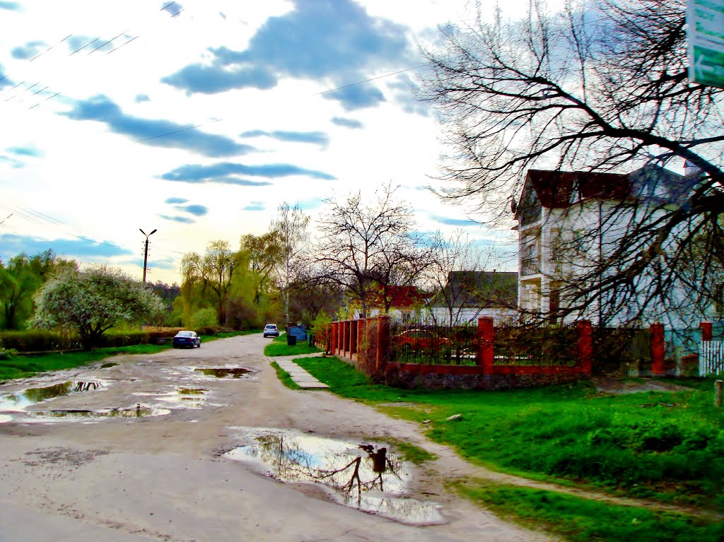 23.04.2012 17:24  Дорога Р04. Вид с ул.Белоцерковской на ул.Набережную.
