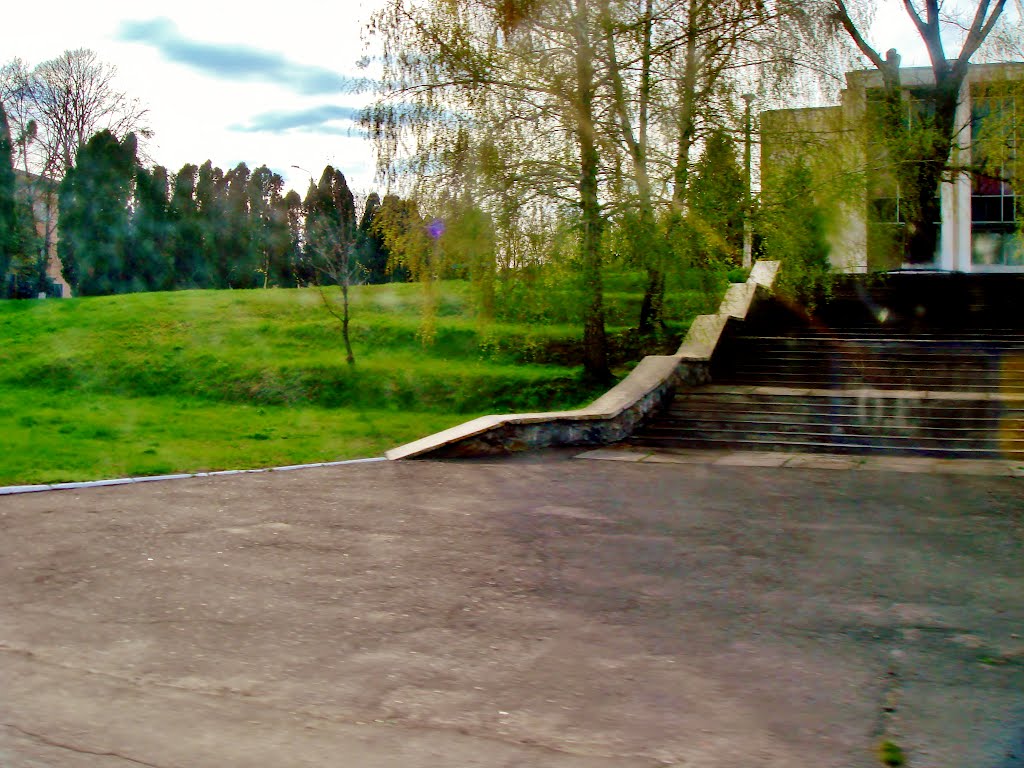 23.04.2012 17:24  Дорога Р04. Улица Богдана Хмельницкого.