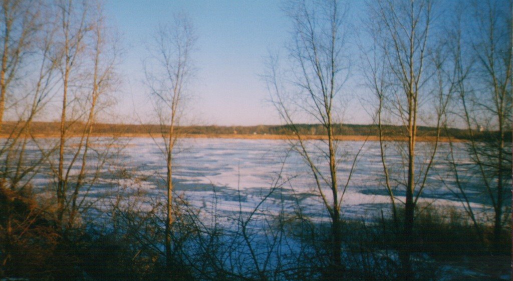 River Roska in winter