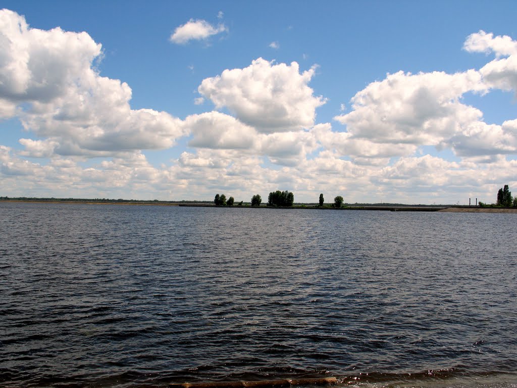 Киевское море. Вышгород.  Фото Виктора Белоусова.