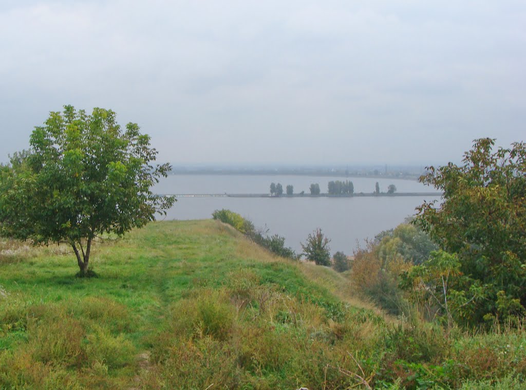 Вид с валов древнего города на Днепр / Kind from the billows of ancient city to Dnepr