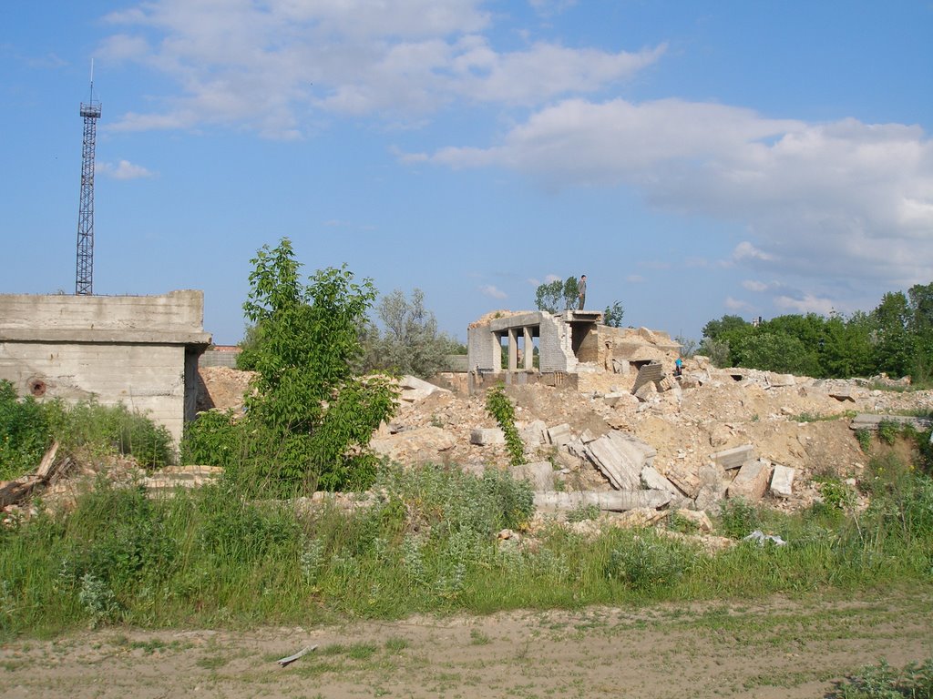 так и не достроеный дворец пионеров - май 2008