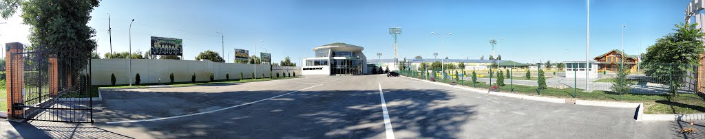 Вхід до стадіону "НІКА"