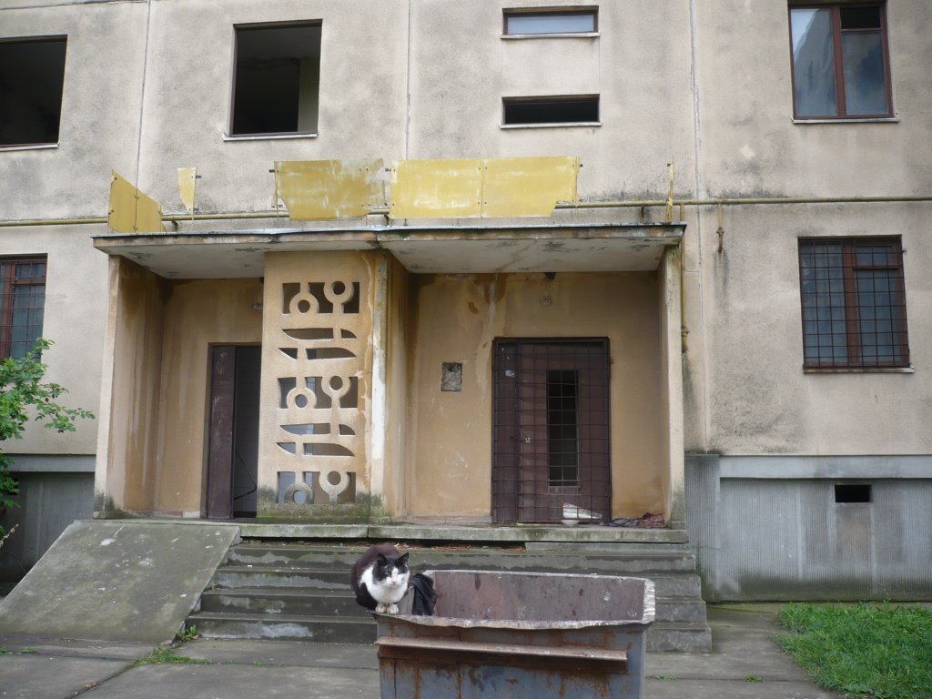 не жилые подъезды