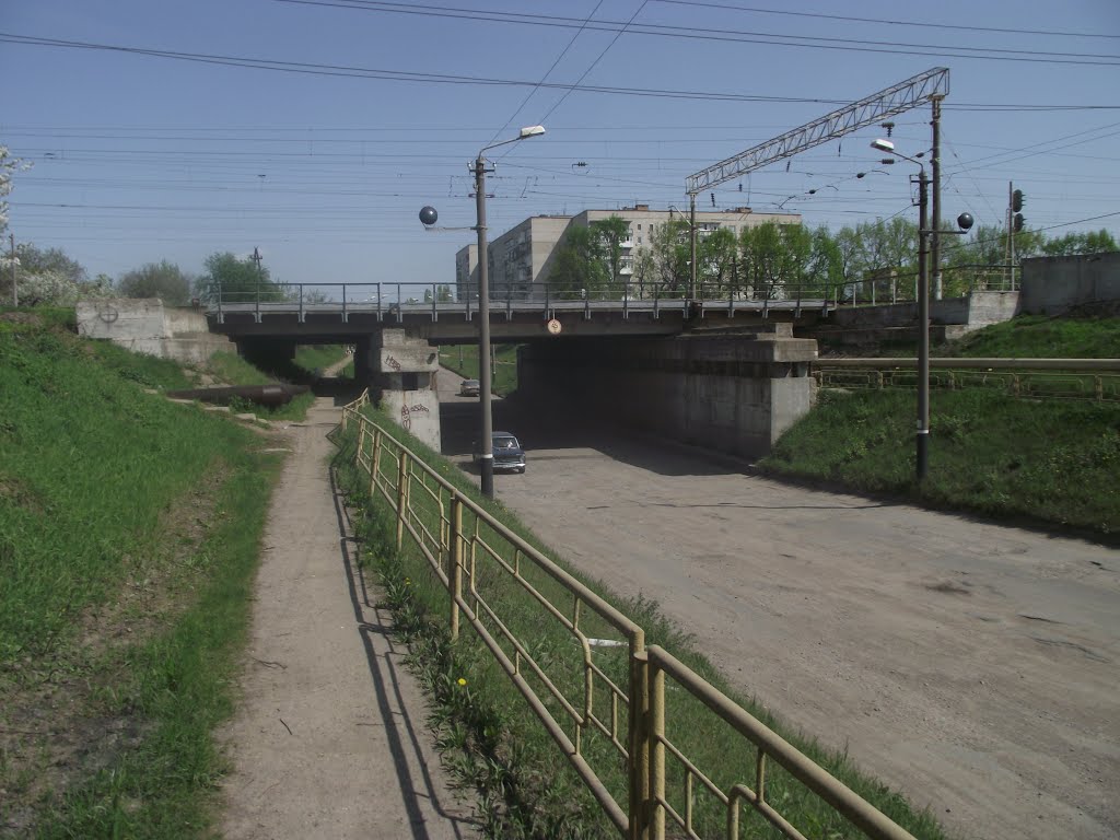 пути над автодорогой