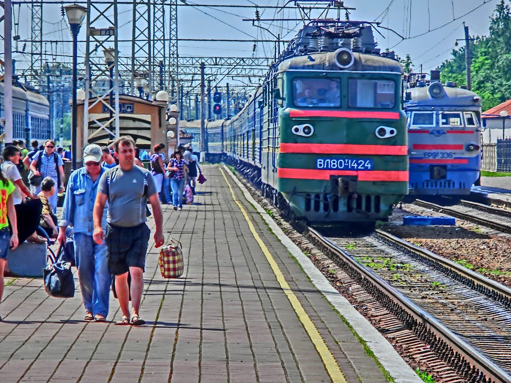 ВЛ80 николаев-москва на ст. знаменка