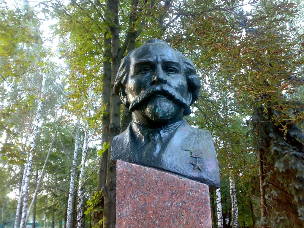 Памятник К. Скрябіну