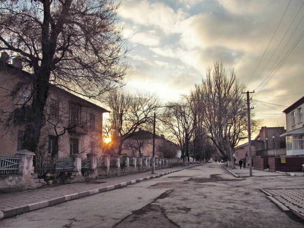 Центральная улица Белогорска. Февраль.