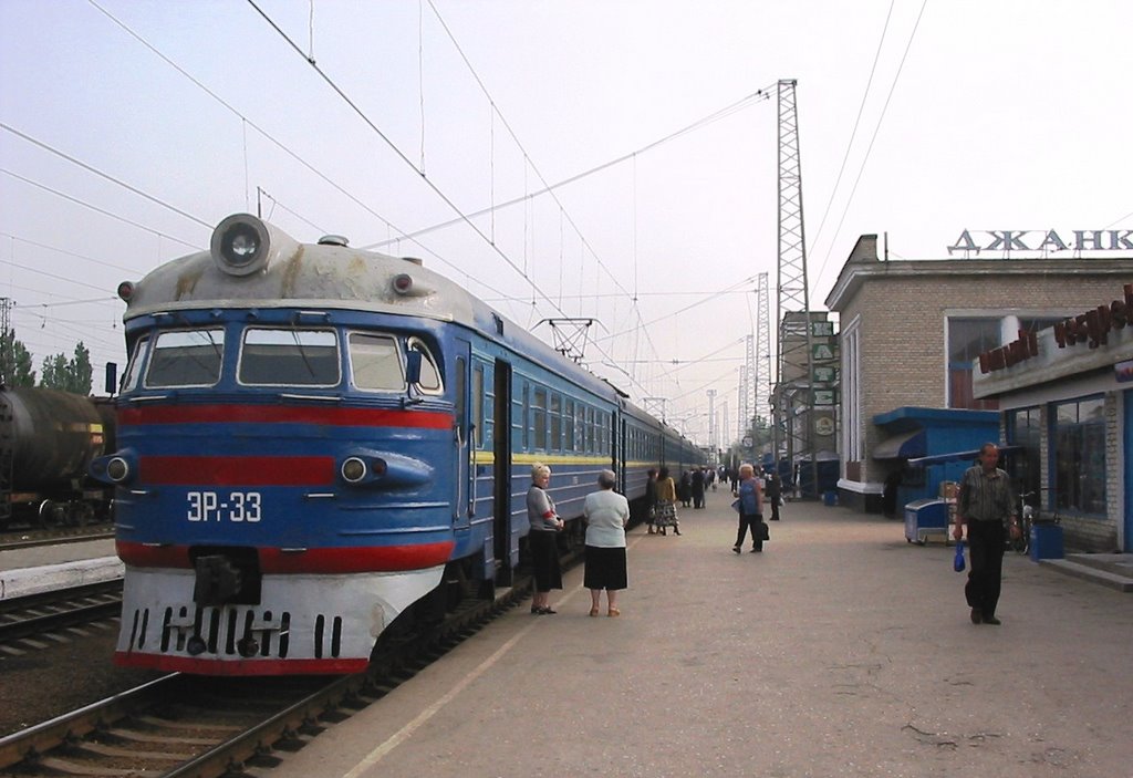 Train ready to depart from Dzhankoi