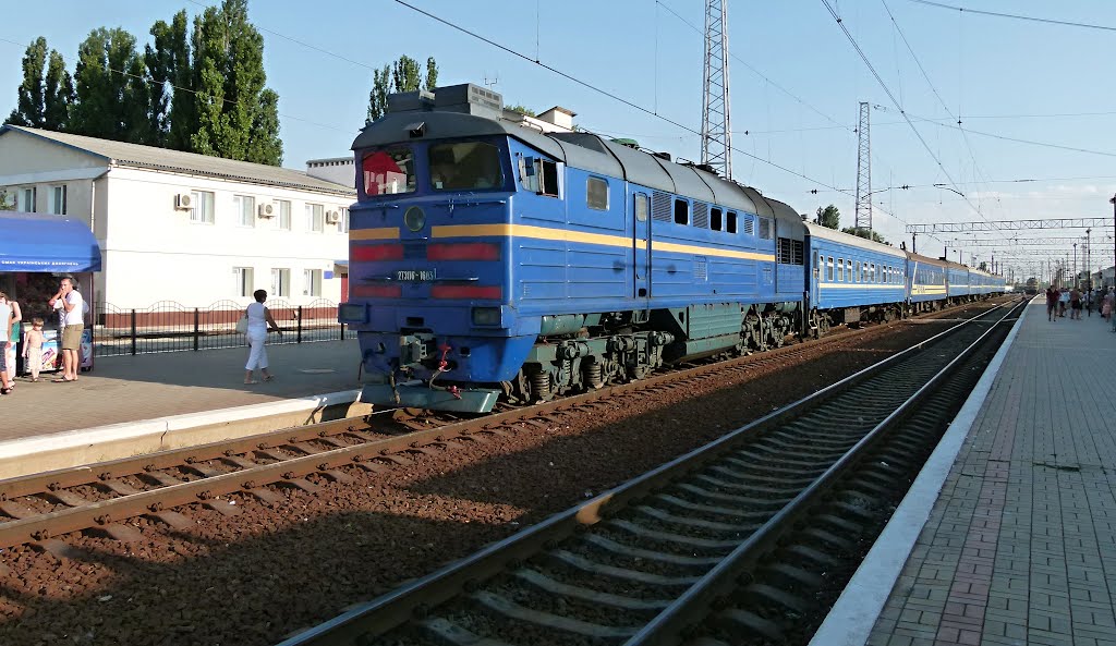 DŽANKOJ-rychlík z Kerče do Simferopolu-KRYM-2012