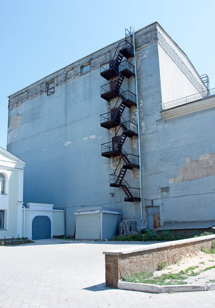 Back side of the theatre / Kerch, Russia