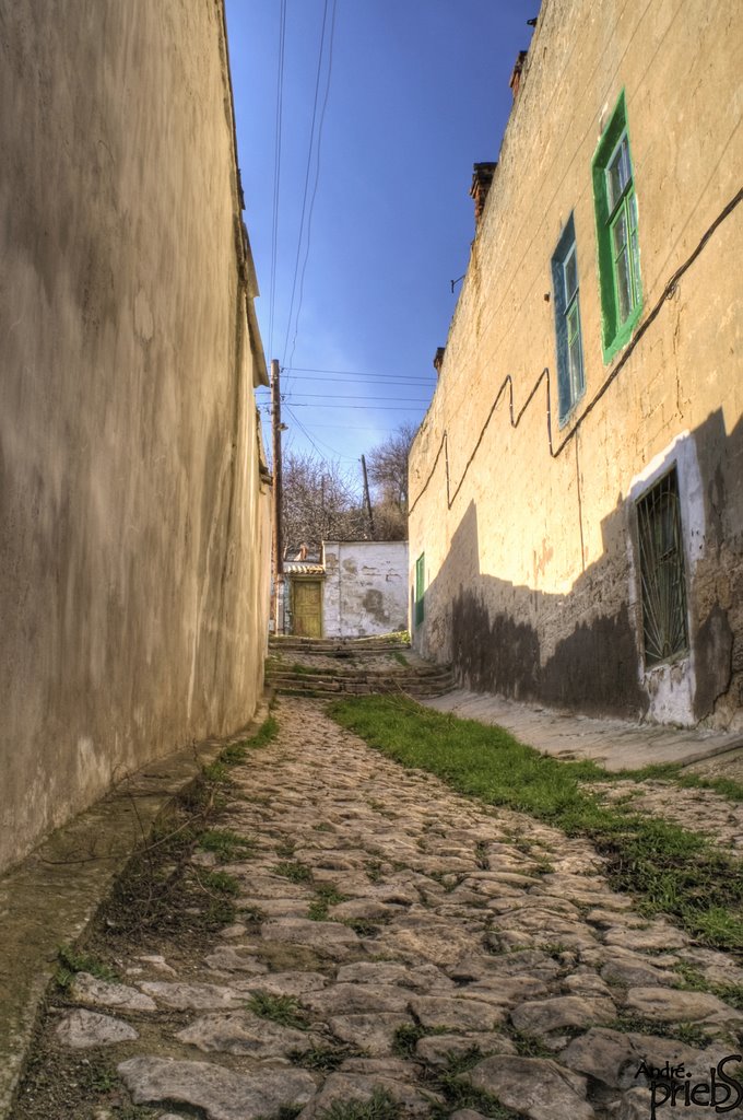 Crimea, Kerch - walk on mountain Mitridat streets 28.3.2009