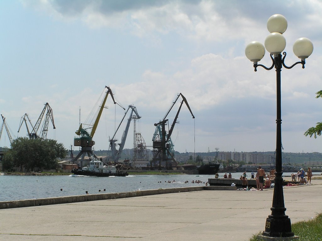 Керчь портовая. Керчь город-герой