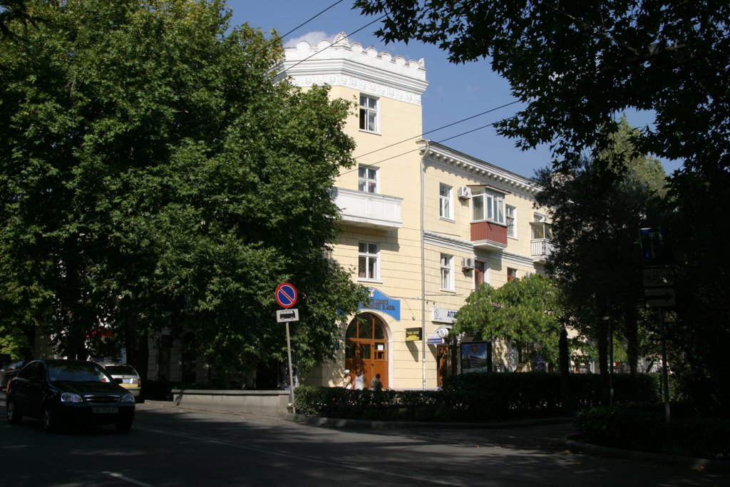 Ул.Платановая 9/2. Здесь жил Мазитов