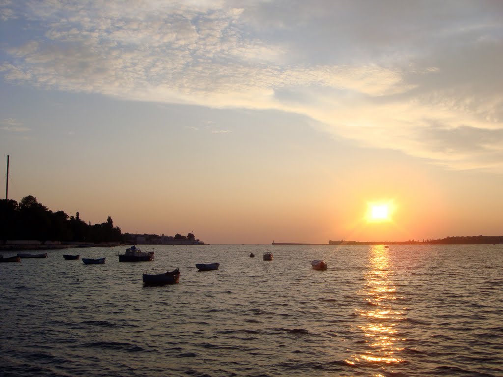 Sunset in Sevastopol bay / Закат в Севастопольской бухте