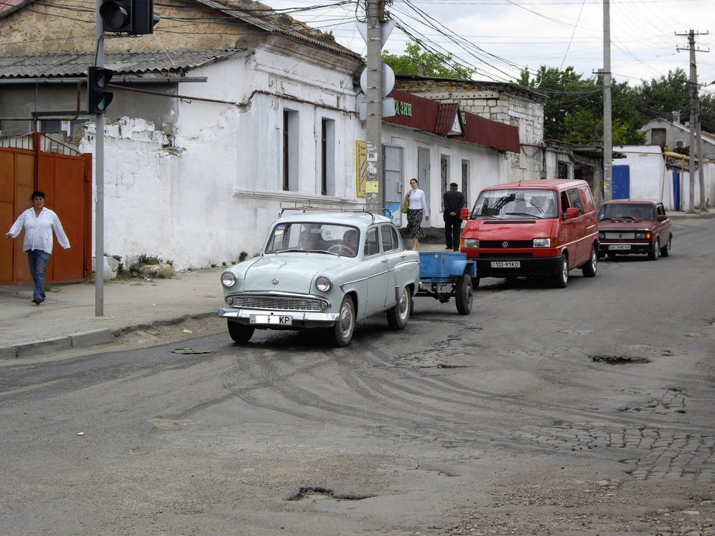 oldtimer on old road