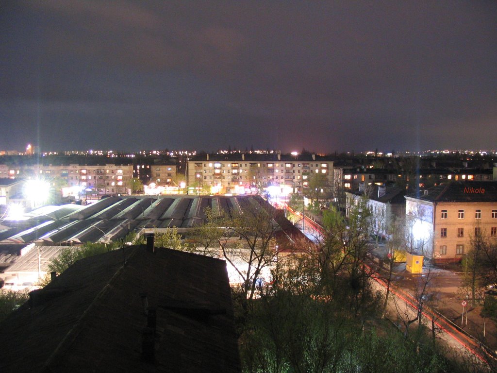 Ночной город. Рынок