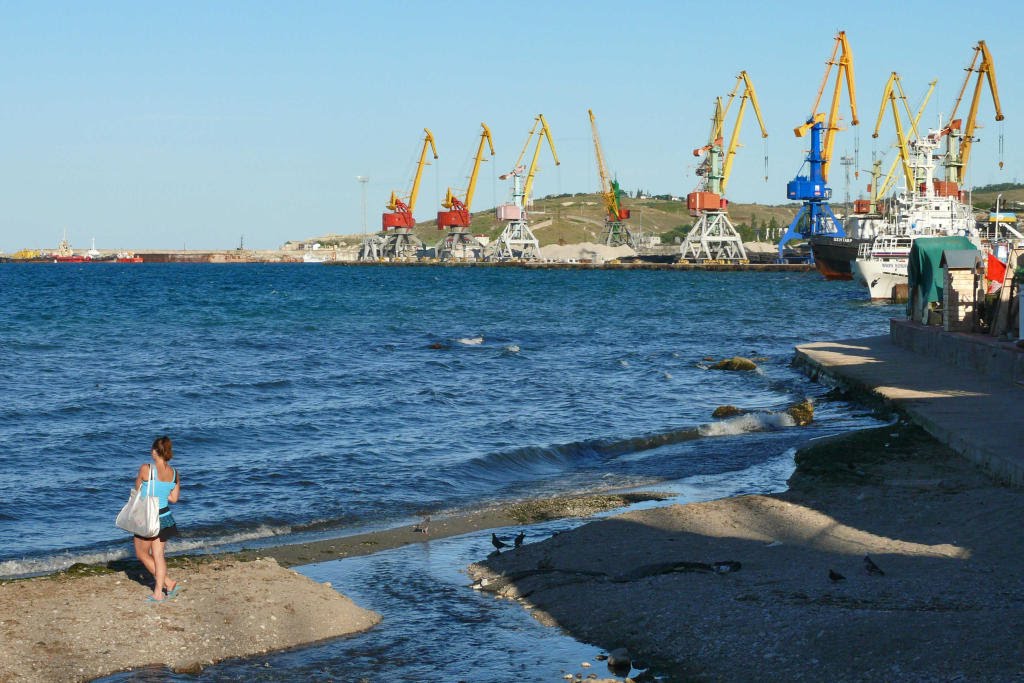 Teodozja ...... port