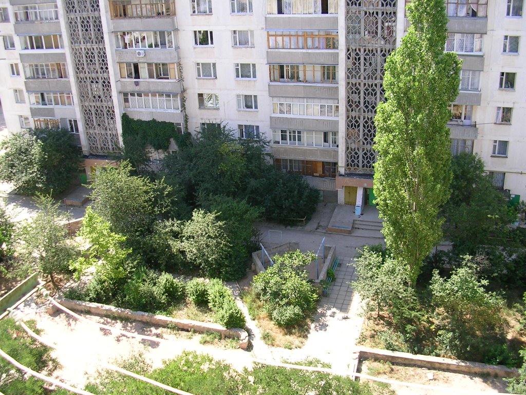 BLOK UL. CZAPAJEWA, YEVPATORIYA