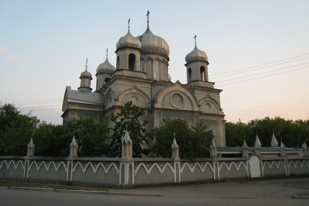 Церковь в Александровске. The church in Aleksandrovsk.