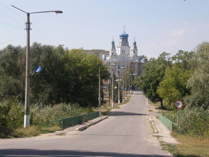 Церковь в Беловодске 2010.Church in Belovodske 2010.
