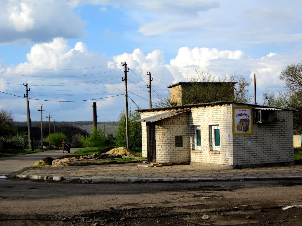 Перекрёсток возле поселкового базара