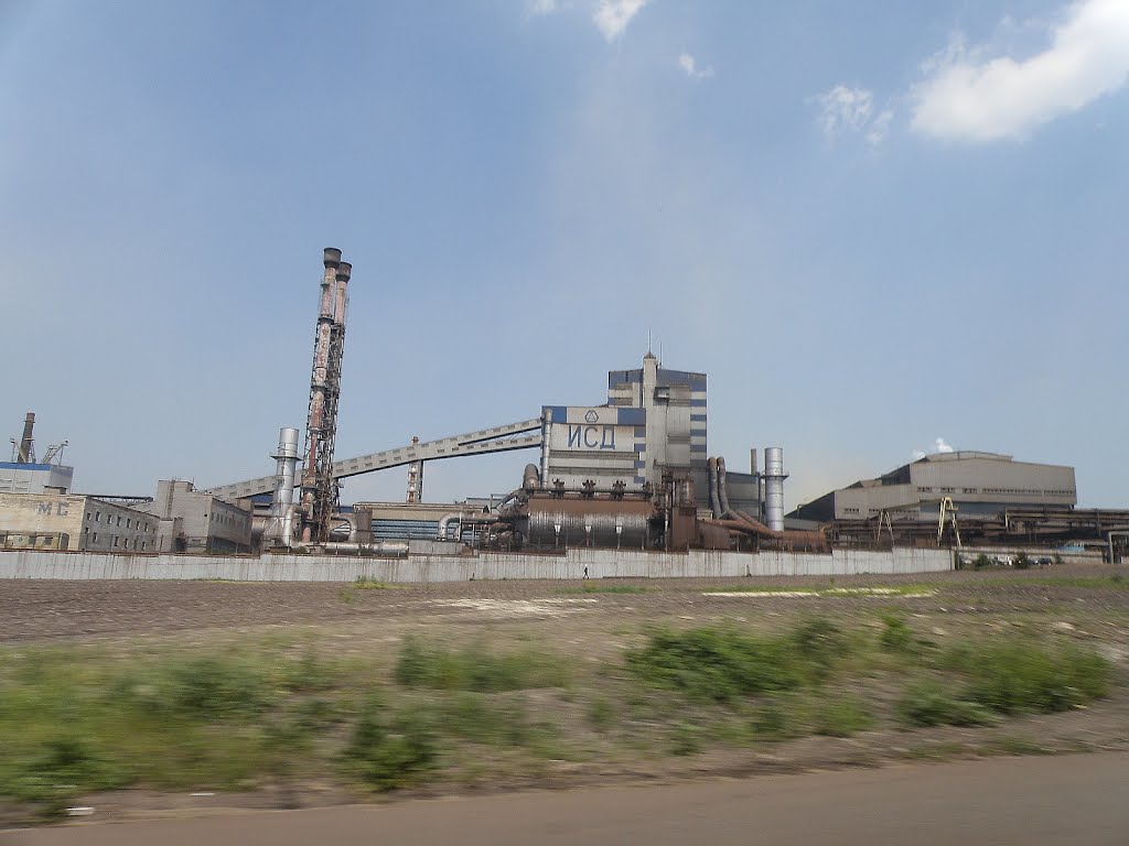 По Заводской ул.