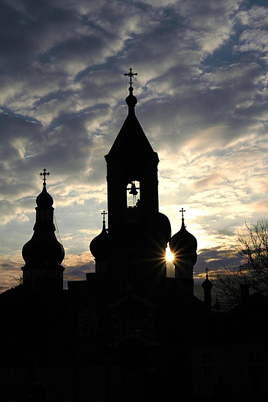 Snizhne