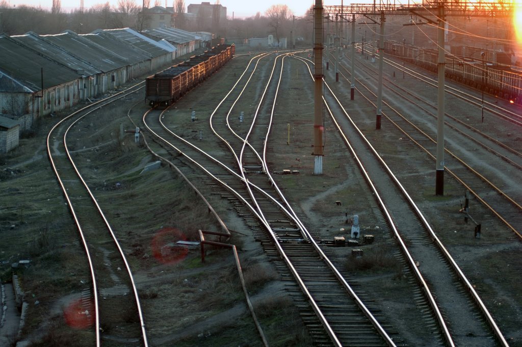 Вид с ж.д моста на закате