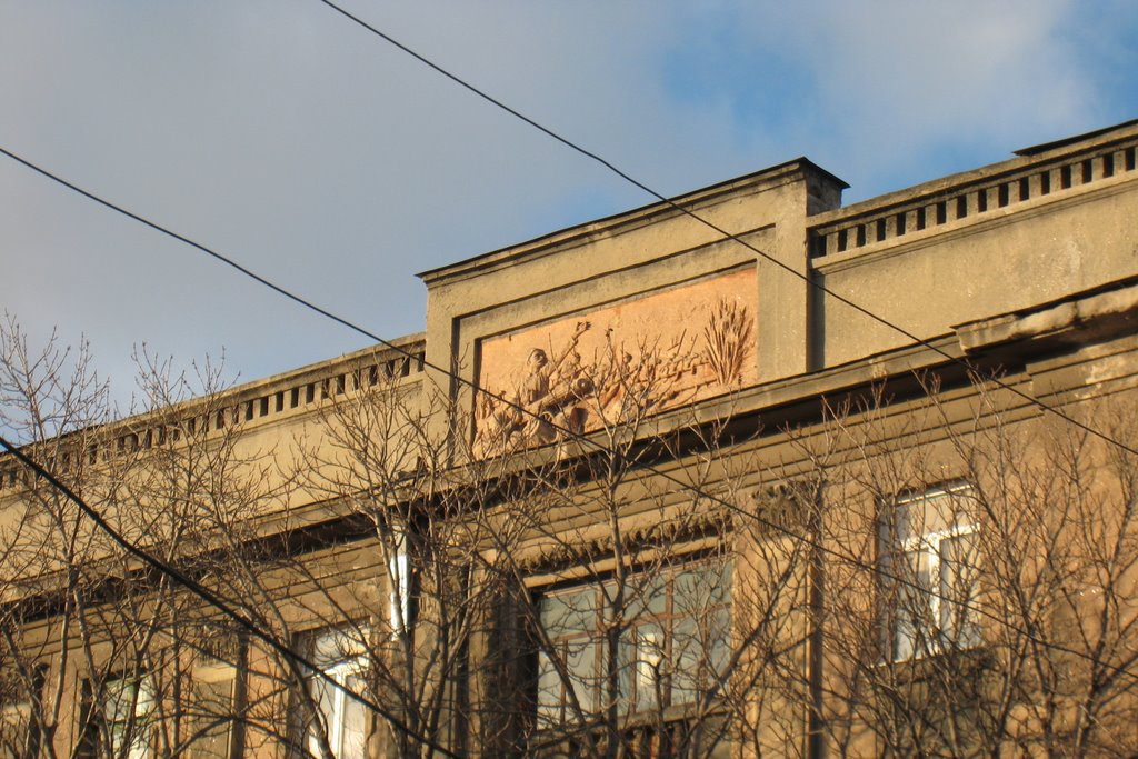Эта картинка похожа на сцену из фильма чапаев. This picture looks like from the film "Chapaev".