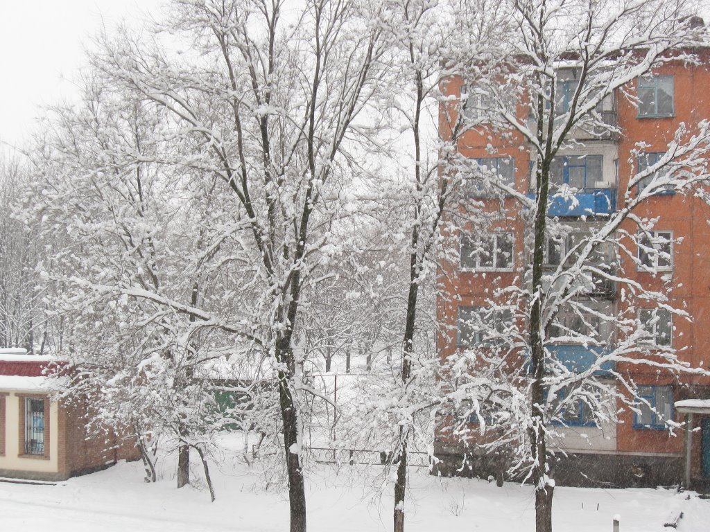 месяц март...