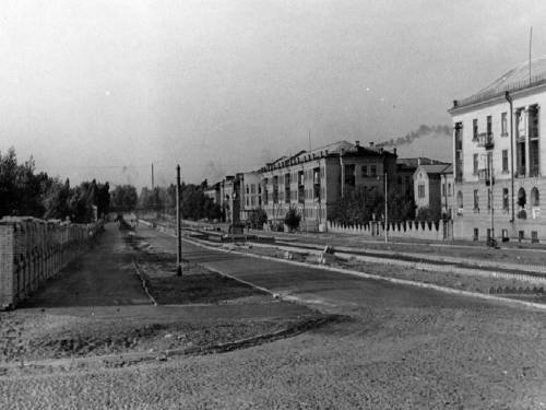 улица (старая фотография)