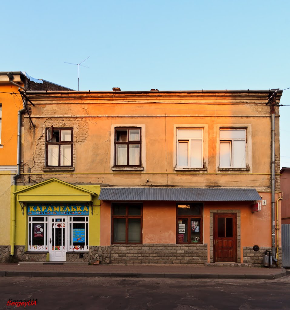 вул. 22 Січня, 3