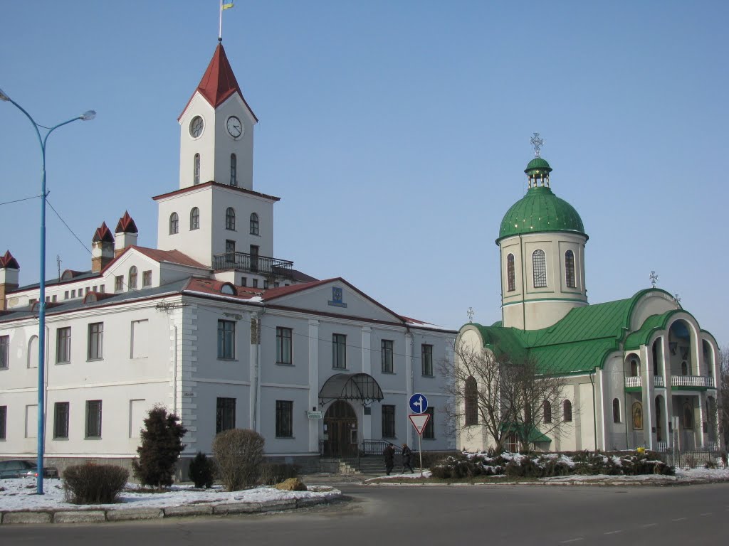Гарний краєвид - Ратуша і церква