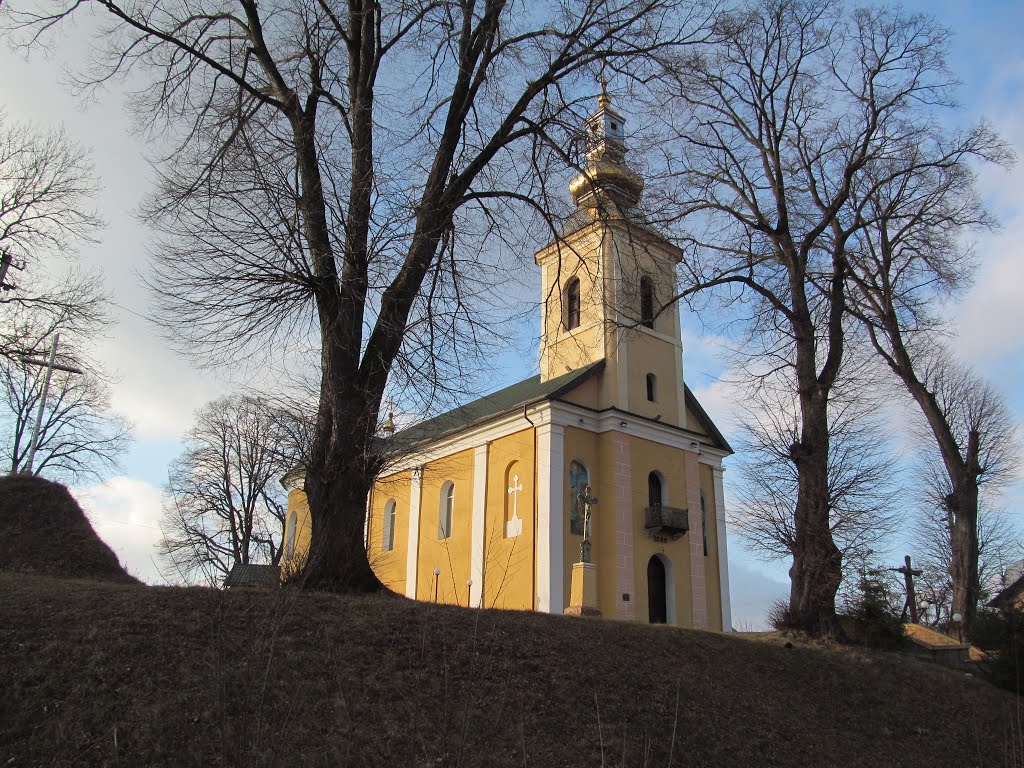 церква над дорогою * church over the road