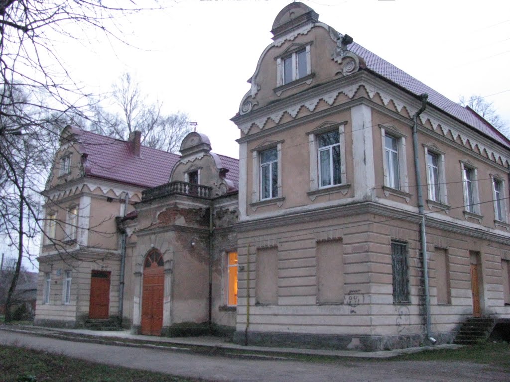 Гарний особняк