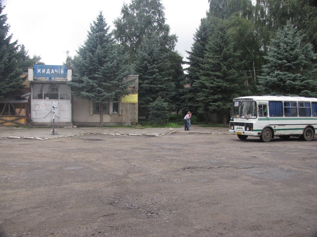 Жидачів, автостанція (Gydachiv. avtoboos station)