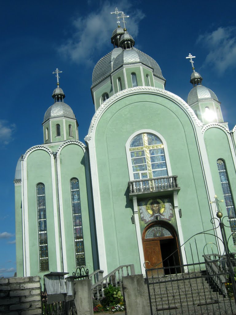 Янів