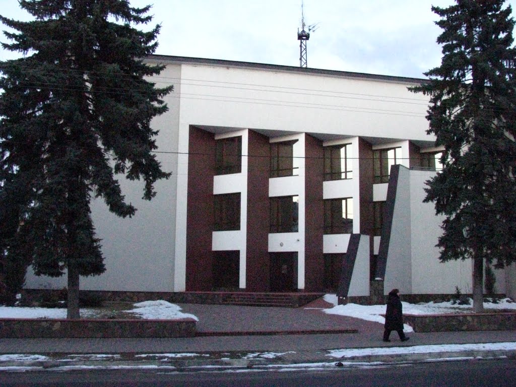 сучасний будинок в центрі