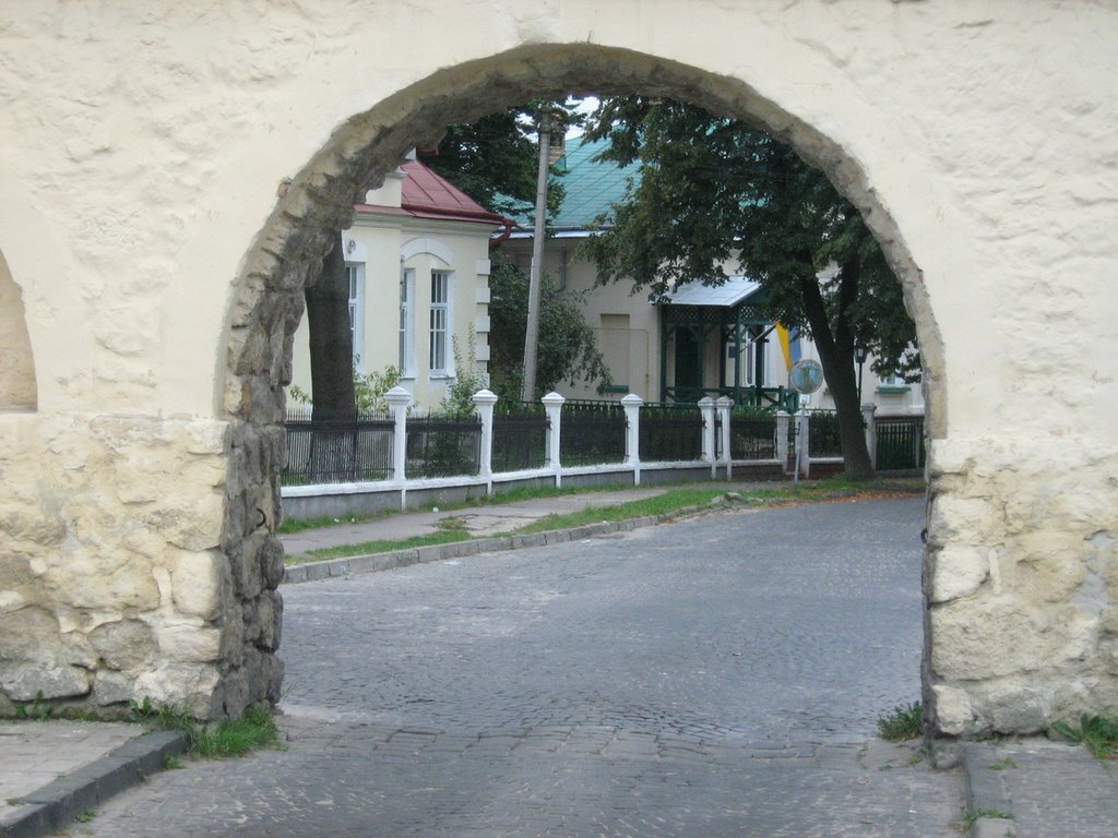 ►Арка в Жовкві