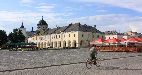 Zhovkva, central square