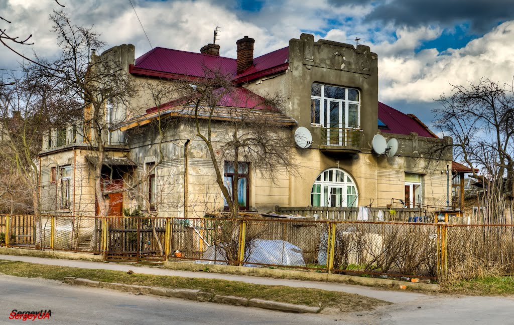 ул. Скрипника, 7