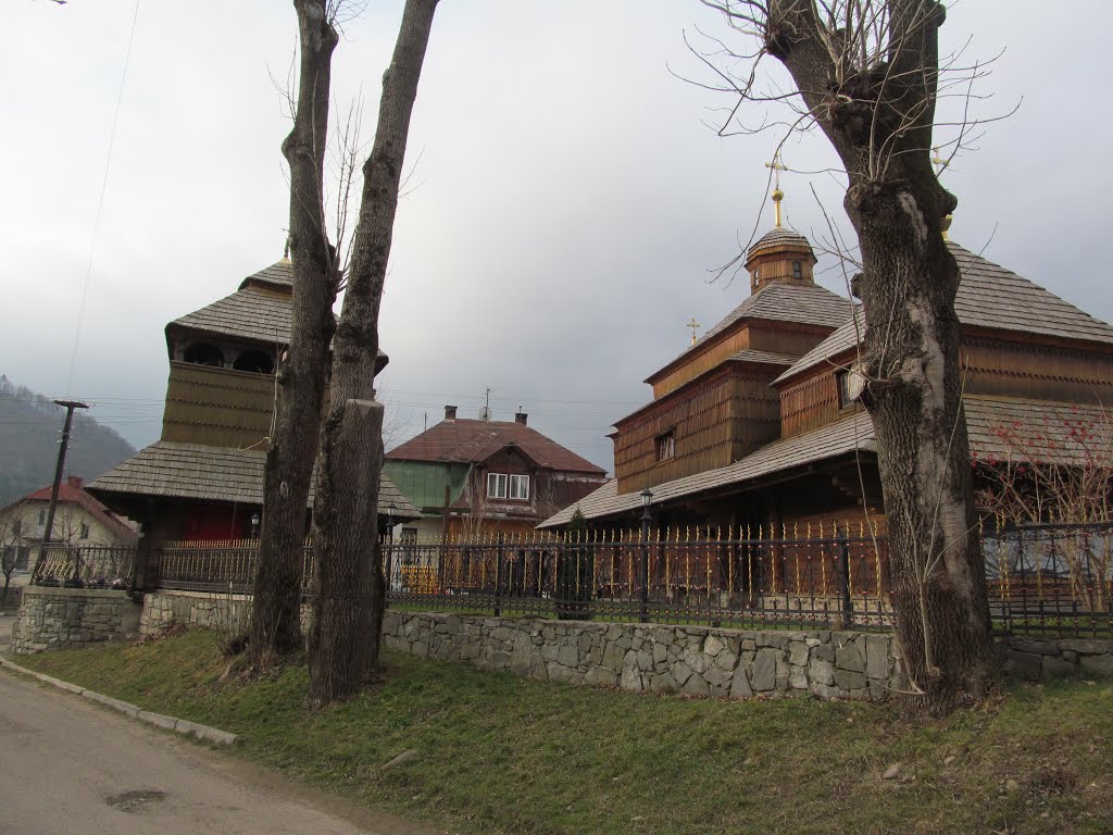 церква св. Параскеви (вона ж церква вмч. Пантелеймона), 17 ст. * wooden church from 17th century