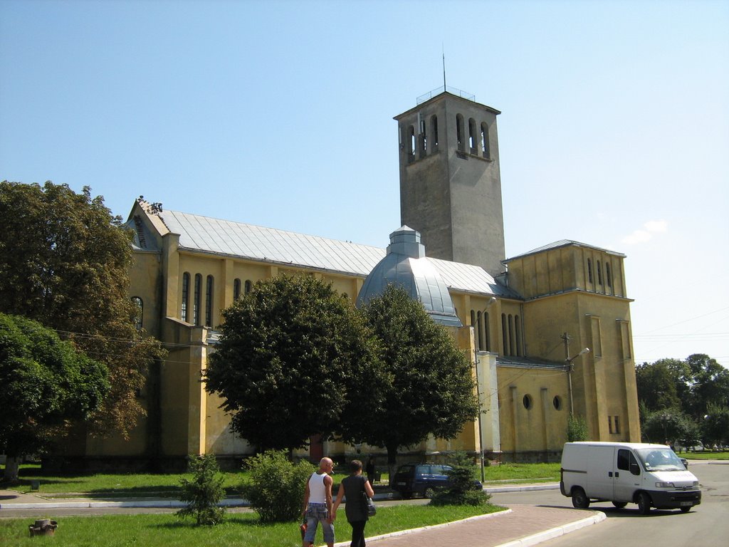 ►На площі